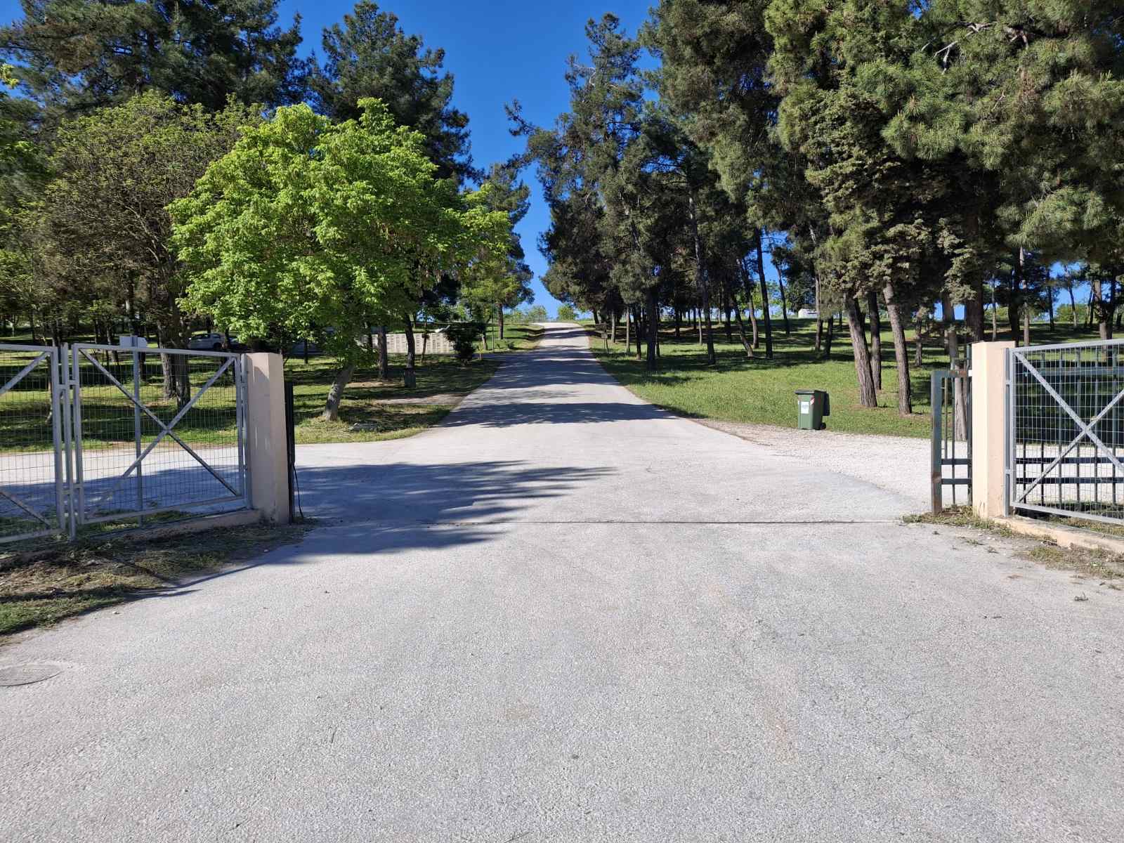 Mezourlo-2 Δ. Λαρισαίων: Με εντατικούς ρυθμούς ο καθαρισμός και καλλωπισμός σε Μεζούρλο, Χατζηχαλάρ, Πάρκο Αλκαζάρ και Άλσος