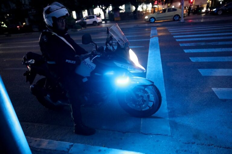 Κινηματογραφική καταδίωξη στην Κηφισιά: Στο νοσοκομείο ελαφρά τραυματισμένος ο οδηγός, συνελήφθη για επικίνδυνη οδήγηση