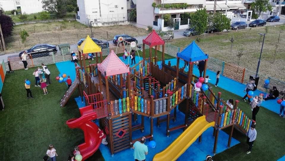 Paidiki-xara-Xatzixristou-Nea-Politeia-1 Λάρισα: Παραδόθηκαν επίσημα δυο νέες παιδικές χαρές στη συνοικία της Ν. Πολιτείας