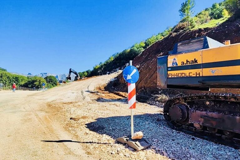 Πεντάμηνο κλείσιμο του δρόμου Πηγάδια – Γέφυρα Πλάκας λόγω επικίνδυνων εργασιών