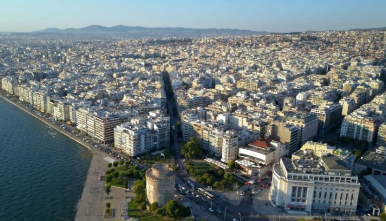 Το πρωτογενές πλεόνασμα ρεκόρ της ελληνικής οικονομίας, τα νέα μόνιμα μέτρα στήριξης και η ματιά των πολιτών