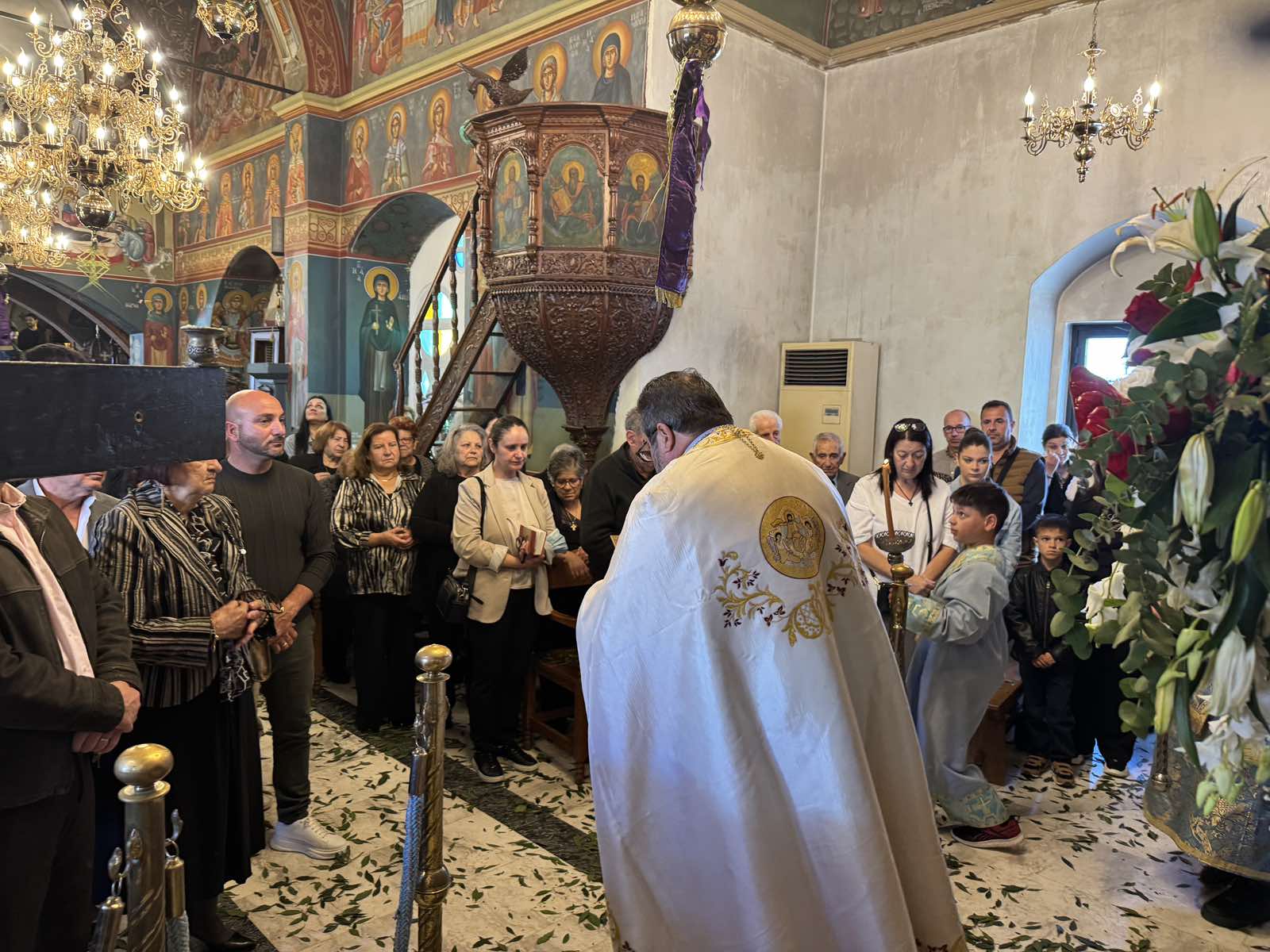 Η πρώτη Ανάσταση στο χωριό Παστίδα της Ρόδου με το χτύπημα των θρονιών