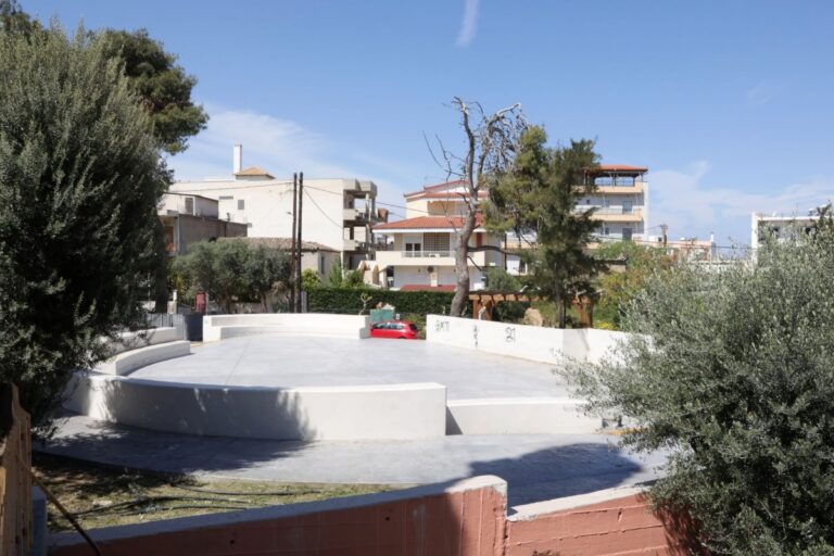 Ανάπλαση πλατείας και πάρκου στην Κόρινθο