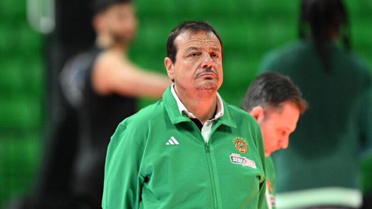 Aταμάν: «Δε νομίζω να παίξει ο Γκριγκόνις στα play offs, δεν ξέρω για τον Λεσόρ»
