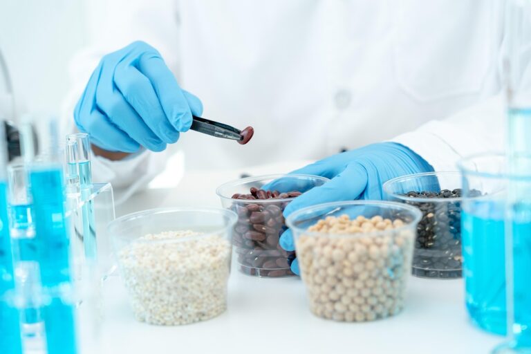 FDA: Σχεδιάζει να τερματίσει τους τακτικούς ελέγχους για την ασφάλεια τροφίμων, λένε πηγές