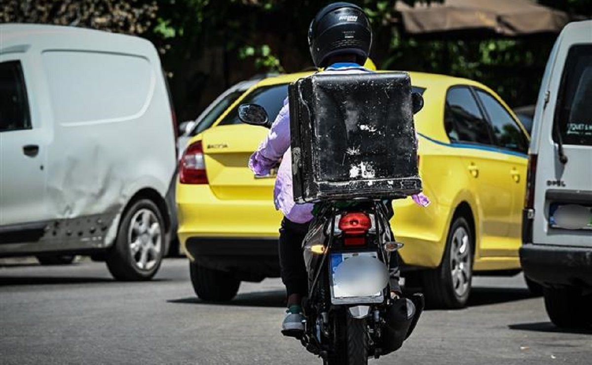 Εργαζόμενοι με μηχανάκι: Απεργούν την Πέμπτη 8 Μαΐου