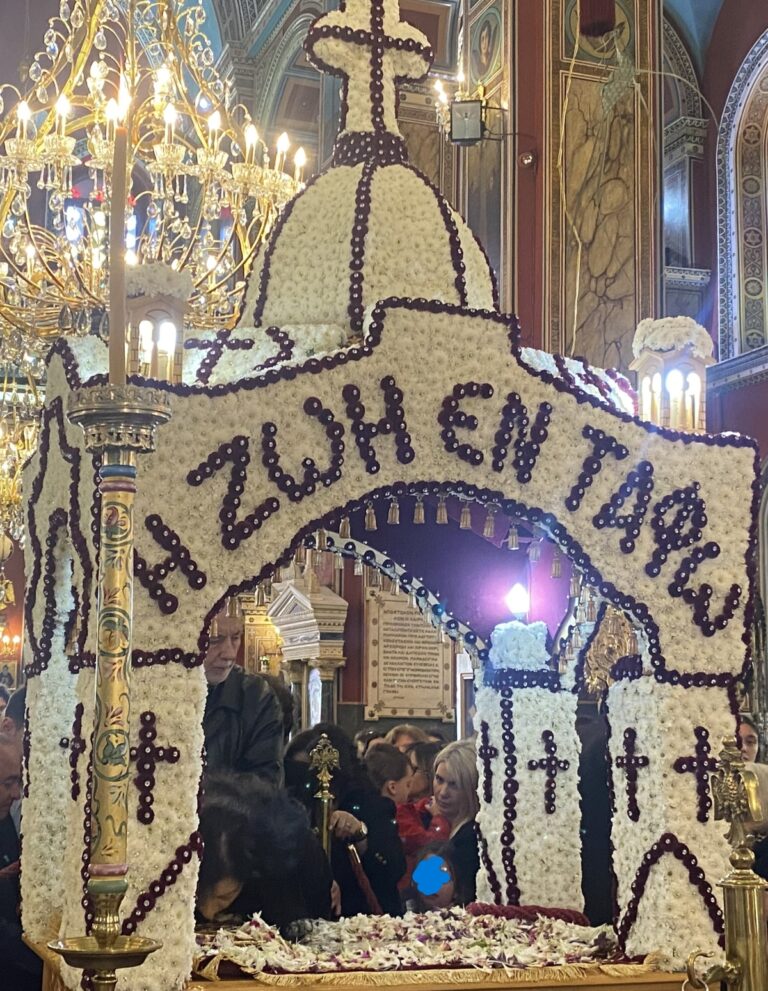 Μεγάλη Παρασκευή: Πένθος και συγκίνηση στις εκκλησιές της Τρίπολης