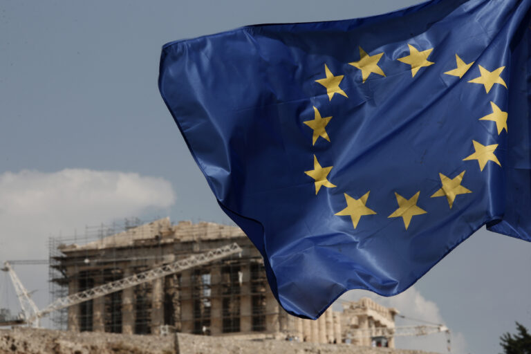 Reuters: Η Ελλάδα θα αποπληρώσει το πρώτο μνημόνιο δέκα χρόνια νωρίτερα από το προβλεπόμενο