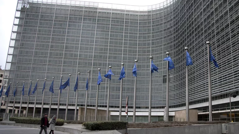 Έκτακτο συμβούλιο υπουργών Εμπορίου για την «ευρωπαϊκή απάντηση» στους αμερικανικούς τελωνειακούς δασμούς