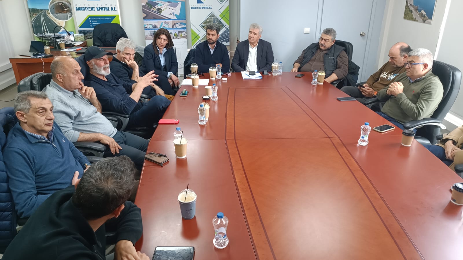 Χανιά: Σύσκεψη στον ΟΑΚ για το κολυμβητήριο – «Δεν μπορεί να υλοποιηθεί το έργο της ανακατασκευής, τμηματικά»
