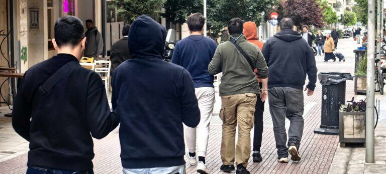 Πάτρα: Απολογούνται οι τρεις κατηγορούμενοι για τον θάνατο της 47χρονης ναυτικού