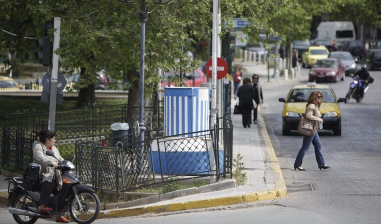 Κηφισιά: Πολίτες «περιπολούν» για πολεοδομικές παραβάσεις