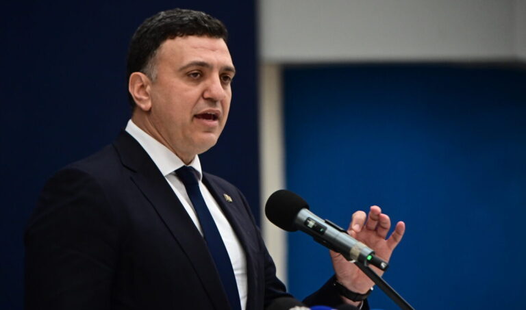 Β. Κικίλιας: Η Δικαιοσύνη ερευνά τους φακέλους των ΜΚΟ – Η Ελλάδα δεν είναι ξέφραγο αμπέλι