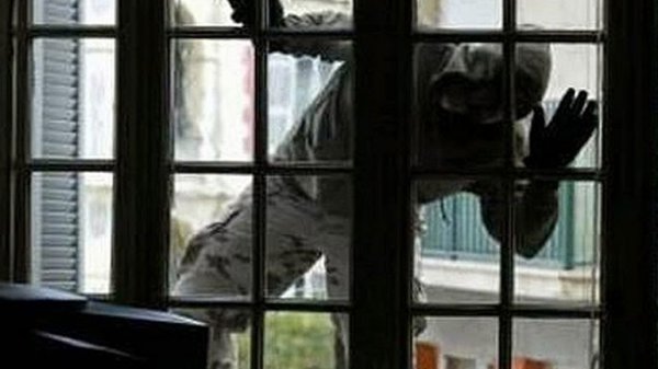 Πύργος: Μπαράζ διαρρήξεων την ώρα της Ανάστασης με λεία μετρητά και κοσμήματα