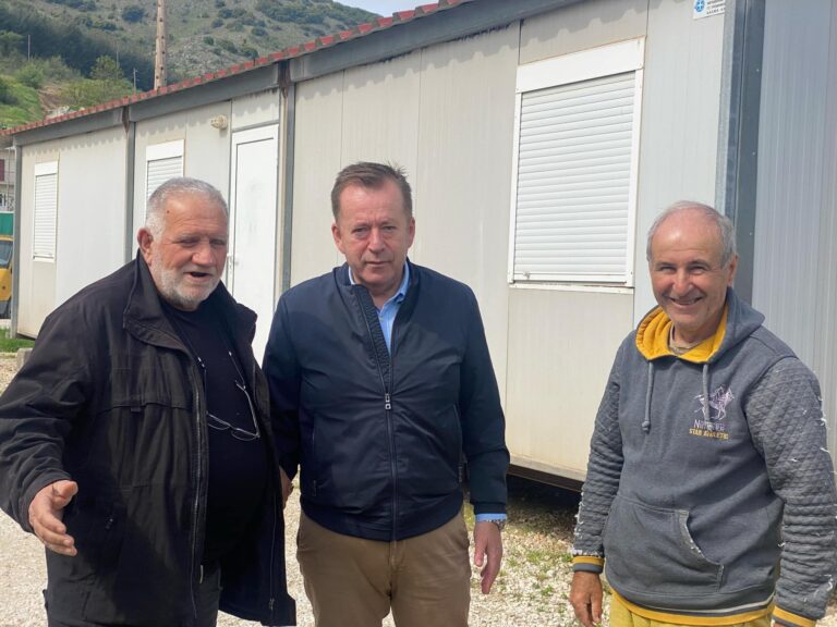 Επίσκεψη Β. Κόκκαλη στο σεισμόπληκτο Δαμάσι