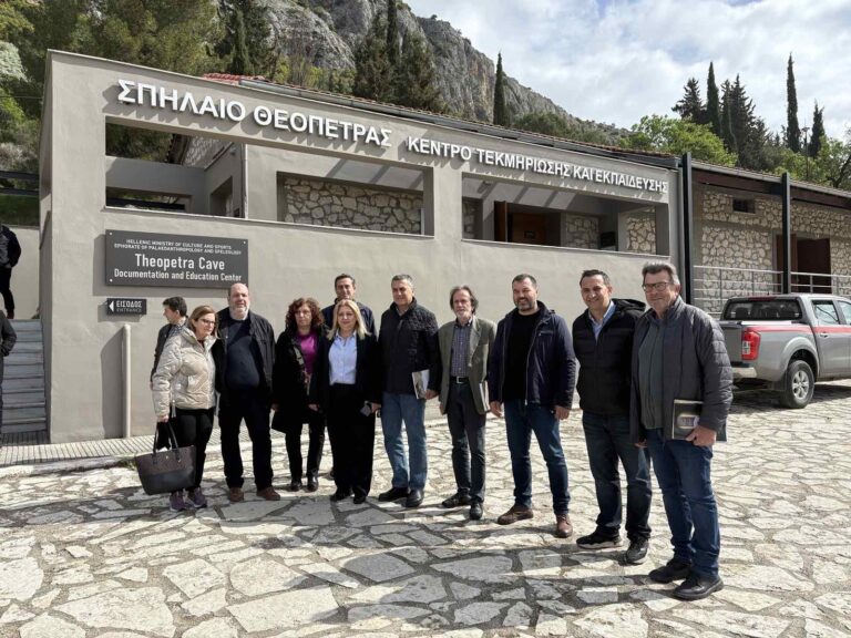 Το σπήλαιο της Θεόπετρας στα Τρίκαλα επισκέφθηκε ο Περιφερειάρχης Θεσσαλίας Δημήτρης Κουρέτας