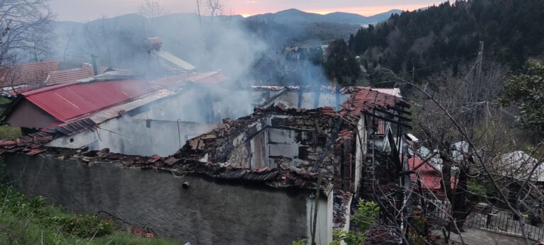 Κάηκε ολοσχερώς μονοκατοικία στο Κρυονέρι του Δήμου Λίμνης Πλαστήρα