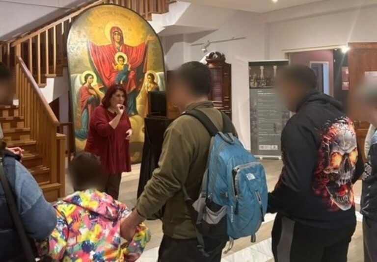 «Οι λαμπάδες της Λαμπρής»: Εκπαιδευτικά προγράμματα του Λαογραφικού Μουσείου Λάρισας