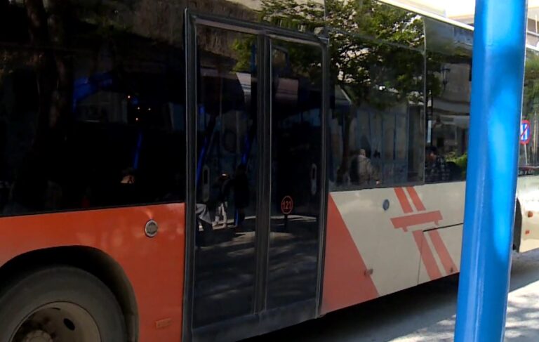 Λαγκαδάς Θεσσαλονίκης: Πώς έγινε το επεισόδιο μεταξύ οδηγού και νεαρών επιβατών σε λεωφορείο του ΚΤΕΛ