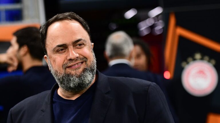 Τιμητική πρόσκληση του προέδρου της UEFA Τσέφεριν σε Βαγγέλη Μαρινάκη