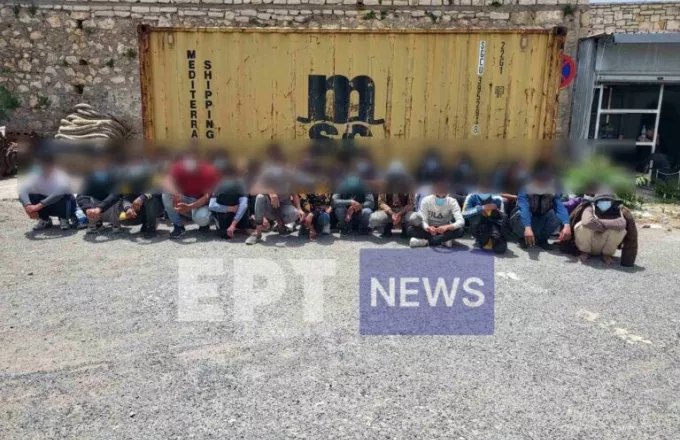 Εντοπισμός 77 μεταναστών στην παραλία Τρυπητής στη Γαύδο