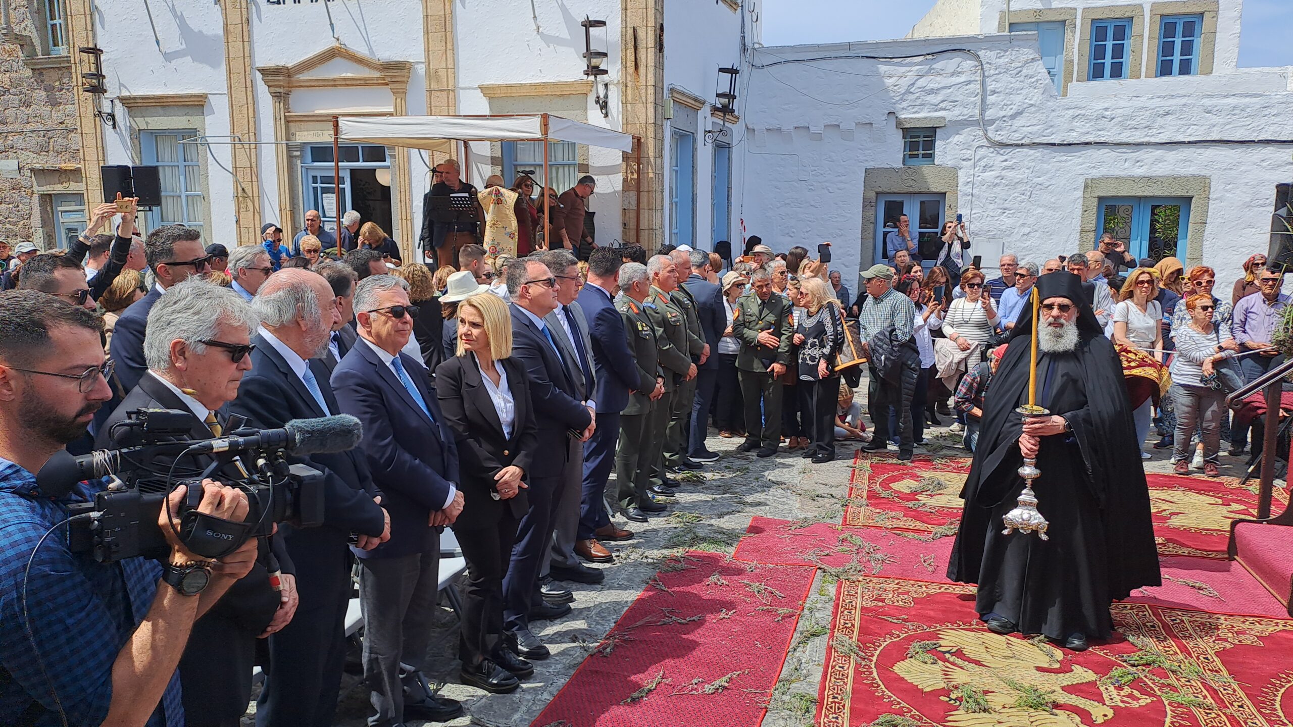 Με λαμπρότητα στην Πάτμο η αναπαράσταση του Μυστικού Δείπνου, παρουσία του Β. Κικίλια