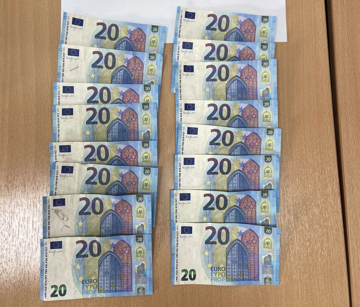 Σέρρες: Νεαροί από τη Θεσσαλονίκη έκαναν ψώνια με πλαστά χαρτονομίσματα – Τρεις συλλήψεις