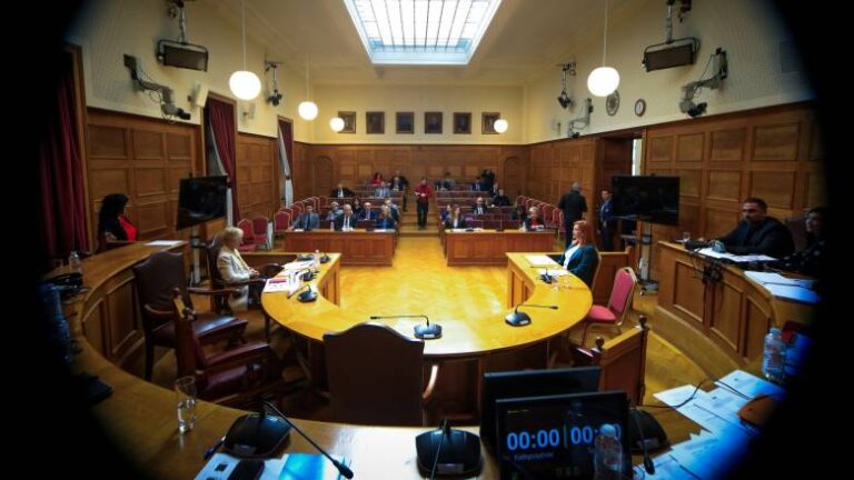 «Αυλαία» για την Προανακριτική: Αποχώρησε ο ΣΥΡΙΖΑ – Αναμένεται η παραπομπή Τριαντόπουλου στο Δικαστικό Συμβούλιο
