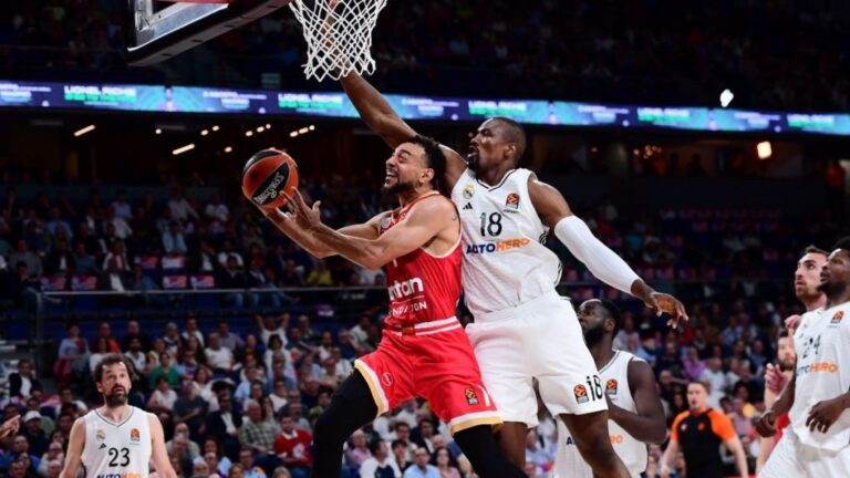 Euroleague: Ο Ολυμπιακός πάλεψε στη Μαδρίτη, αλλά η Ρεάλ με 80-72 πήρε… παράταση ζωής
