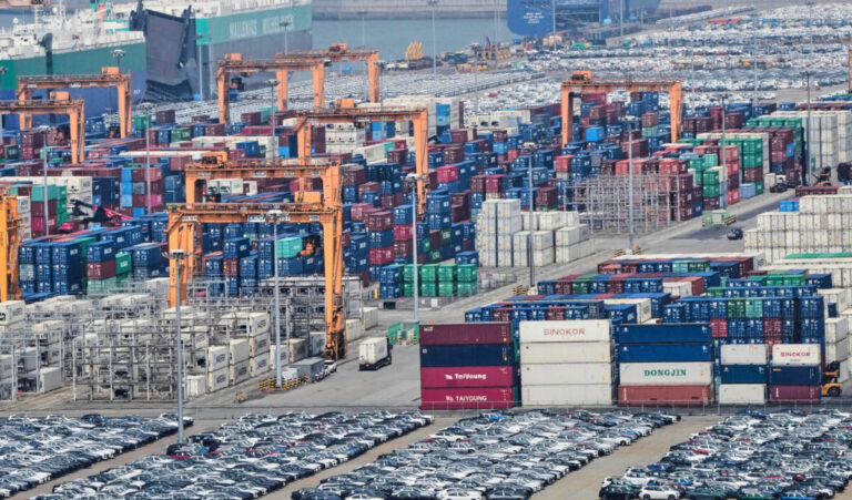 Η Κίνα εξετάζει την αναστολή του δασμού 125% σε ορισμένες εισαγωγές από τις ΗΠΑ