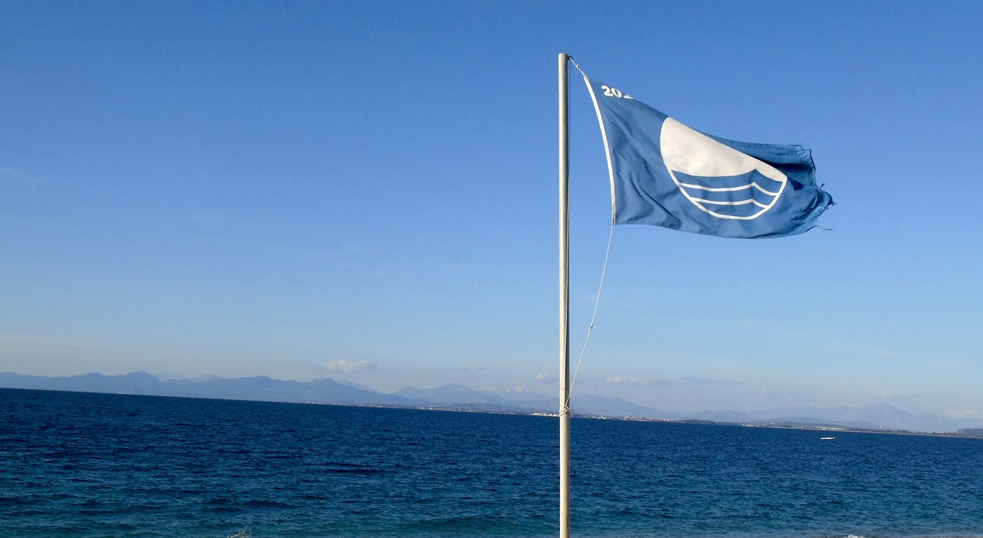 Κέρκυρα: 16 οι γαλάζιες σημαίες στο νησί για το 2025