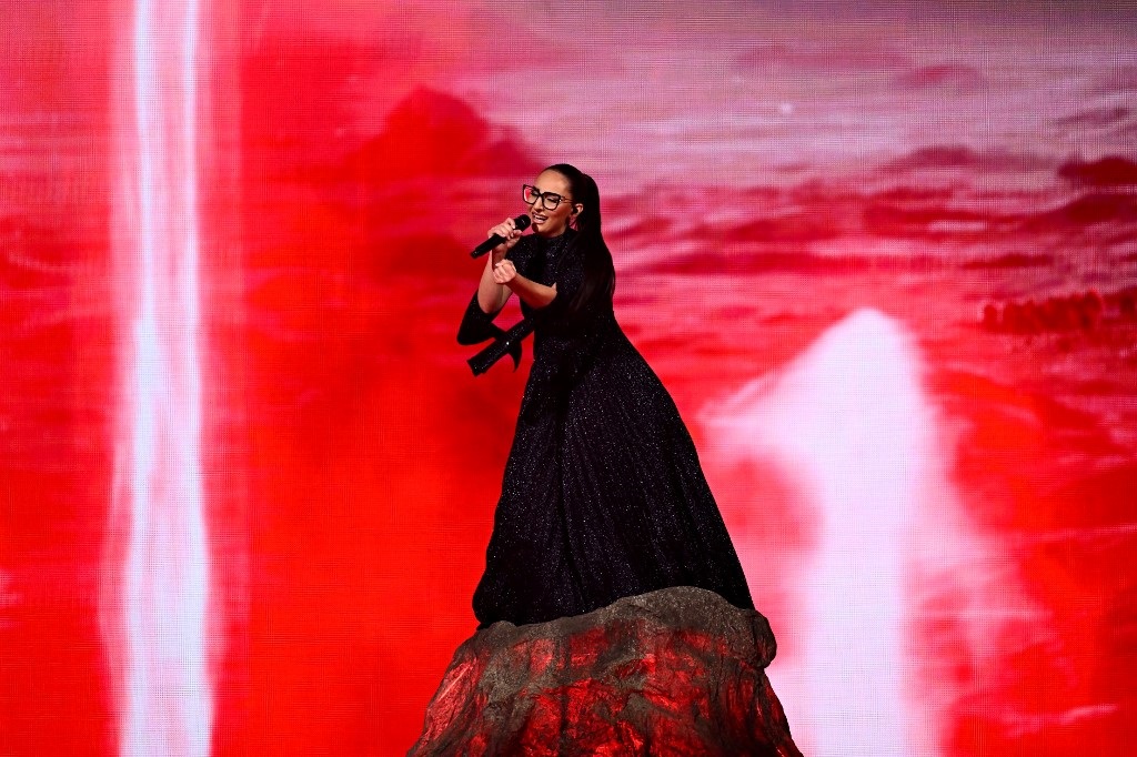 Eurovision: Ρεκόρ 15ετίας σημείωσε ο Β’ Ημιτελικός-θρίλερ με τη συγκλονιστική ερμηνεία και πρόκριση της Klavdia – Τηλεθέαση έως και 64%
