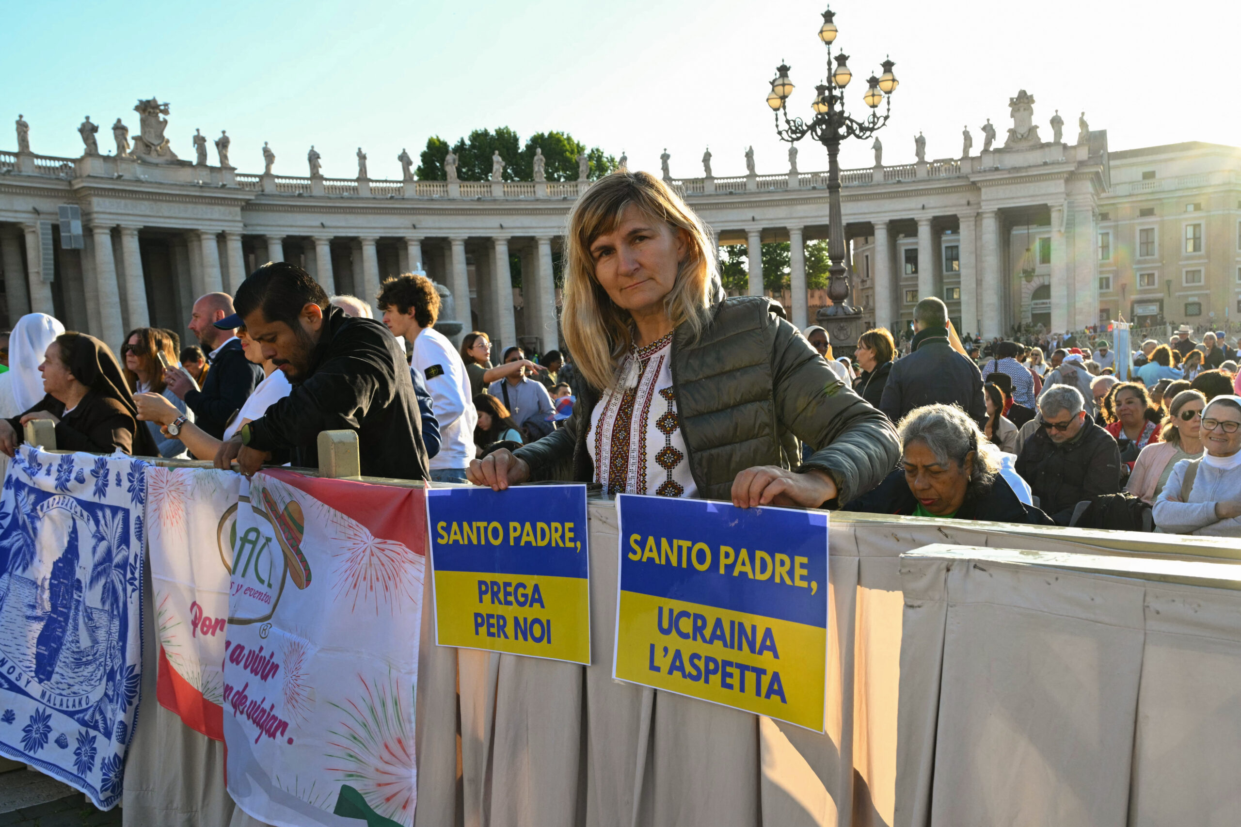 VATICAN-MASS-INAUGURATION-POPE Χιλιάδες πιστοί συγκεντρώθηκαν στο Βατικανό για την ενθρόνιση του Πάπα Λέοντα του ΙΔ’ – Φωτορεπορτάζ