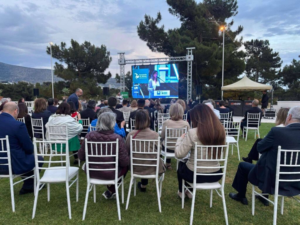 Έντεκα ακτές του δήμου Βόλου βραβεύτηκαν με γαλάζιες σημαίες