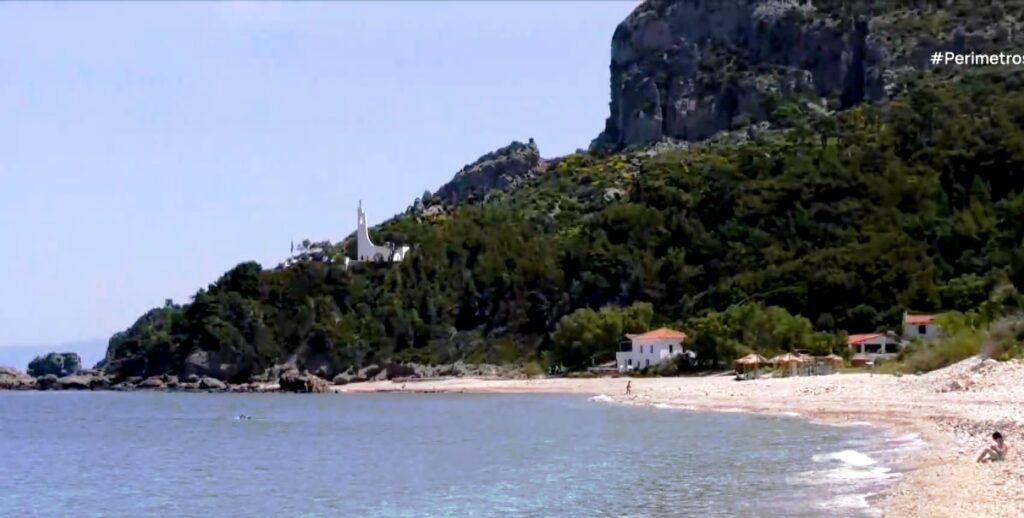 Η πρώτη γαλάζια σημαία σε παραλία της δυτικής Σάμου