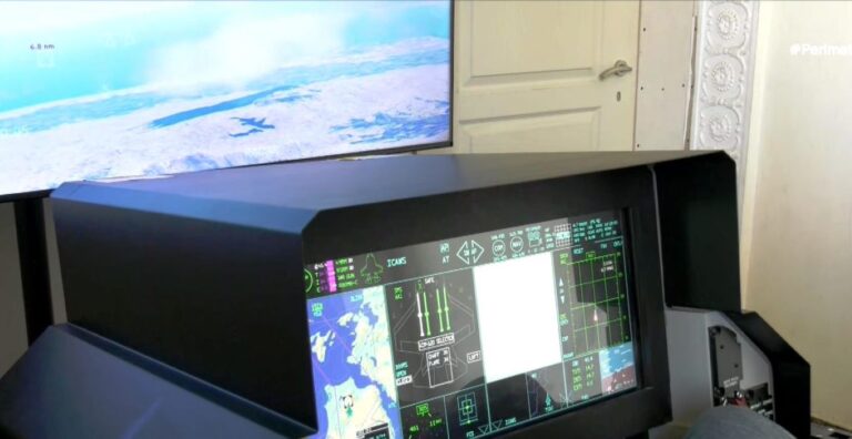 Πτήσεις με F-35 – Ο προσομοιωτής που κατασκευάστηκε στην Κρήτη 