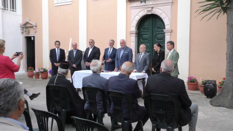Μπροστά στον τάφο του Ι. Καποδίστρια οι υπογραφές για το Δίκτυο Πόλεων