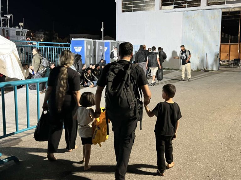 Μεσσηνία: Έφτασαν στην Καλαμάτα οι 81 αλλοδαποί που διασώθηκαν ανοιχτά της Σαπιέντζας