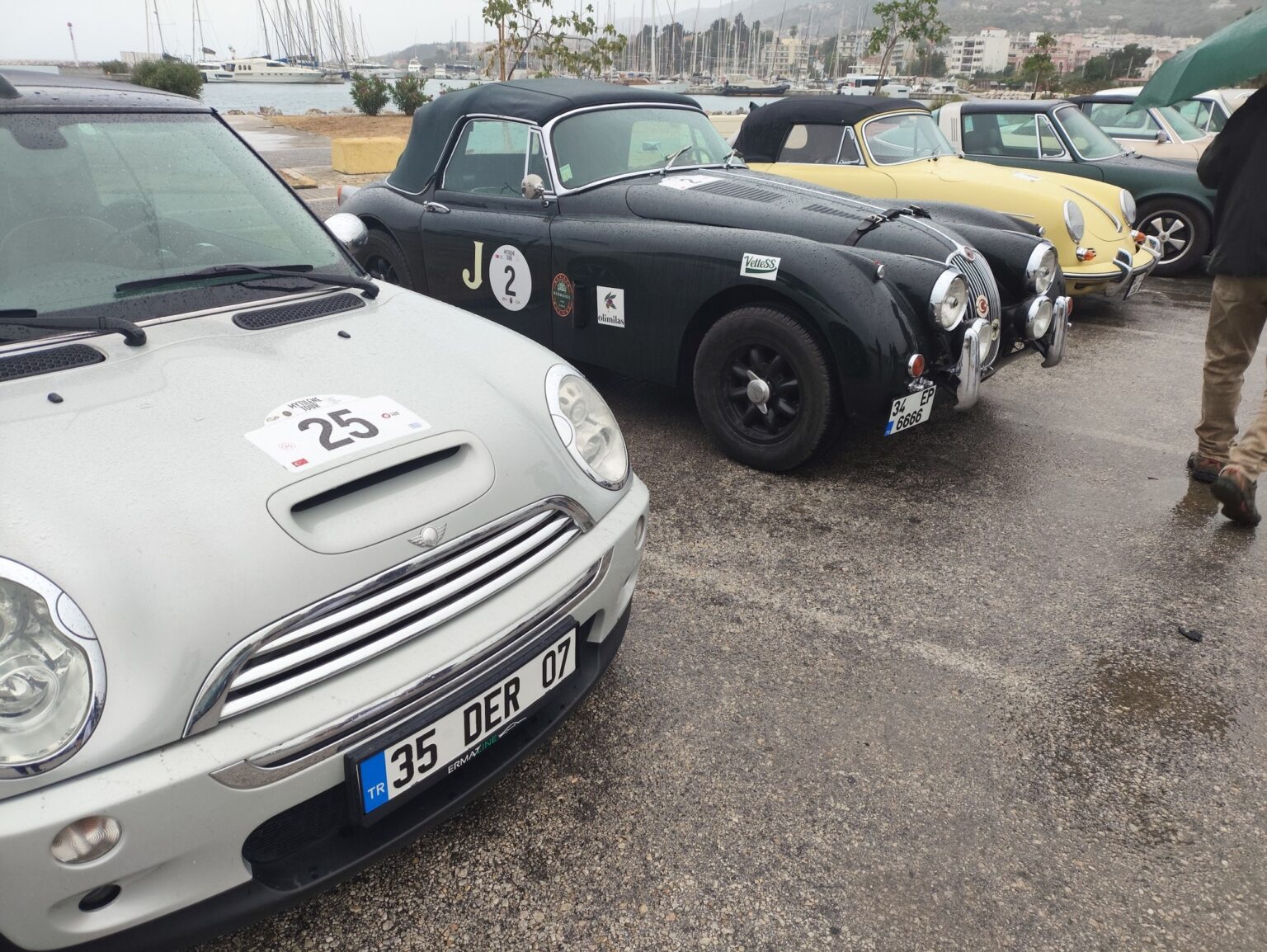 Αυτοκίνητα αντίκες από την Τουρκία στη Λέσβο