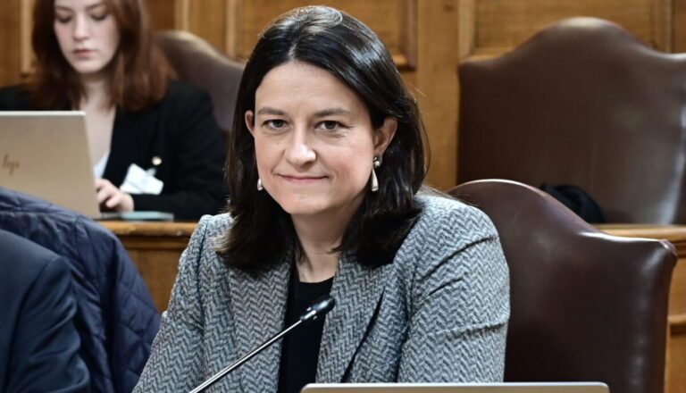 Κεραμέως: Η χώρα μας έχει πλέον χαμηλότερη ανεργία από τη Σουηδία, την Εσθονία, τη Φινλανδία και την Ισπανία