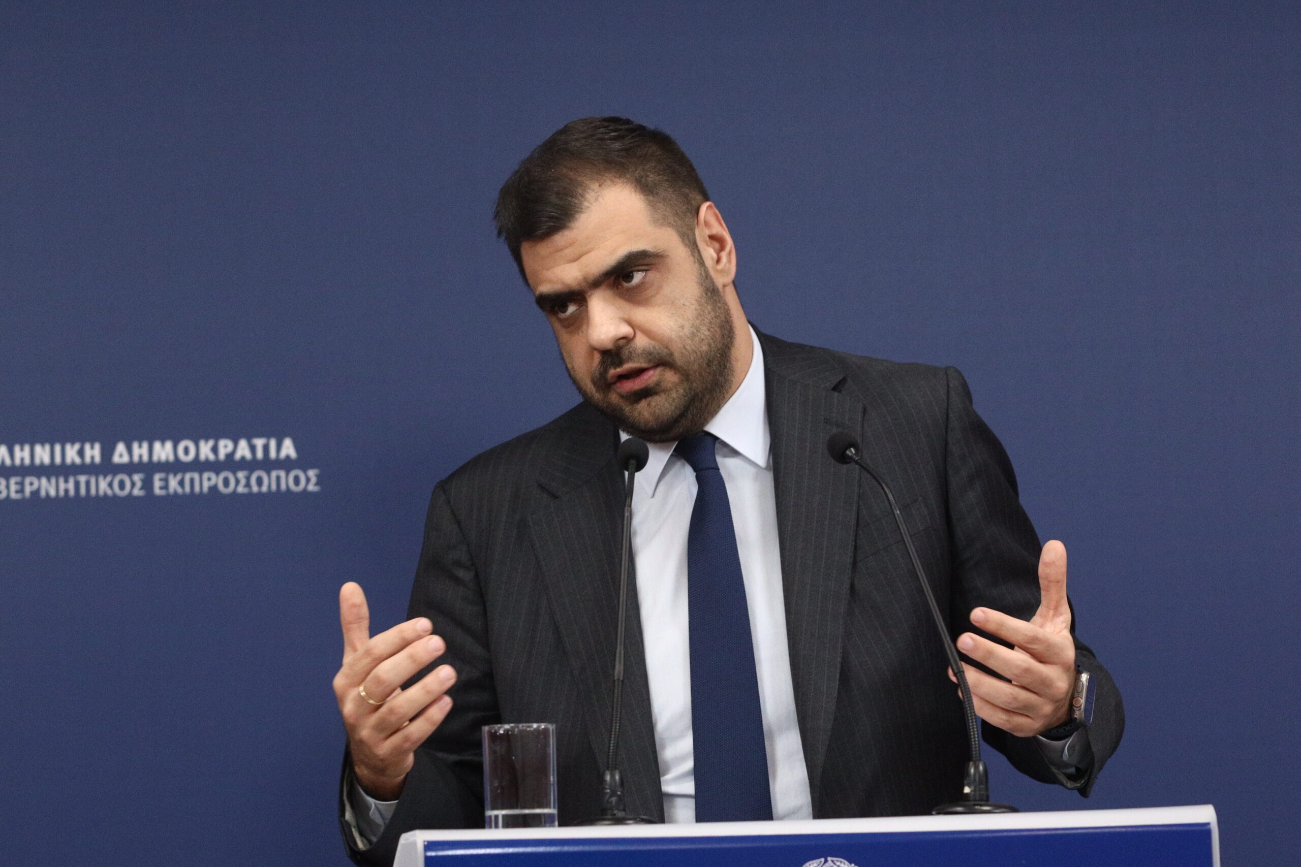 [375996] ΕΝΗΜΕΡΩΣΗ ΤΩΝ ΠOΛΙΤΙΚΩΝ ΣΥΝΤΑΚΤΩΝ ΑΠΟ ΤΟΝ ΚΥΒΕΡΝΗΤΙΚΟ ΕΚΠΡΟΣΩΠΟ ΠΑΥΛΟ ΜΑΡIΝΑΚΗ    (ΓΙΑΝΝΗΣ ΠΑΝΑΓΟΠΟΥΛΟΣ/EUROKINISSI)