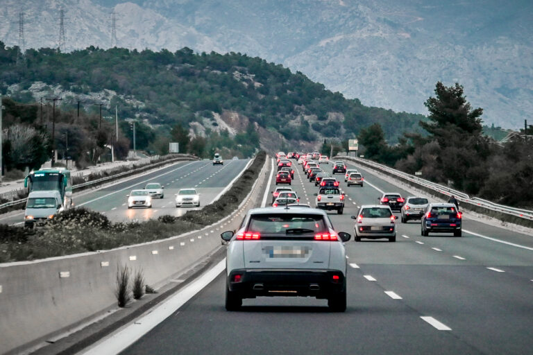 Νέες υποδομές για μετακινήσεις, μεταφορές, ενέργεια και επικοινωνίες