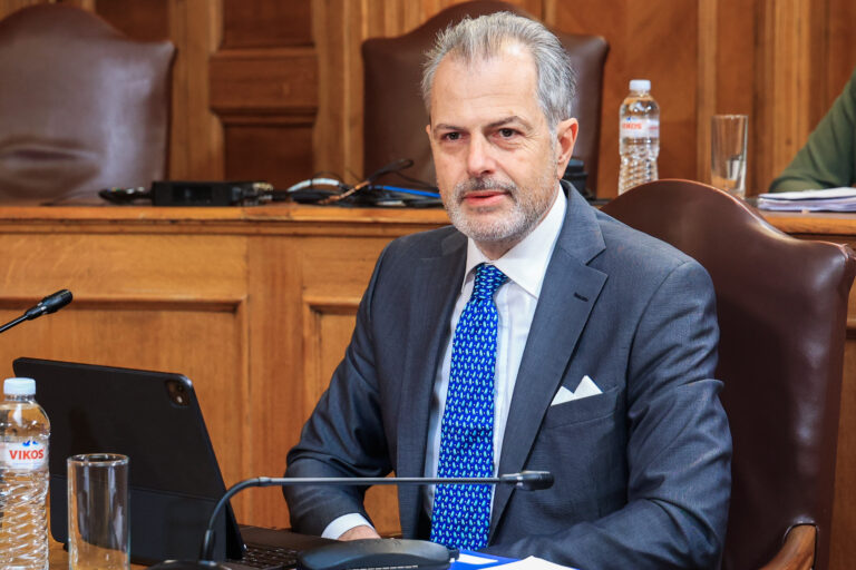 O πρόεδρος ΕΡΤ Γ. Παπαδόπουλος σε Klavdia: Πολλά συγχαρητήρια, εμείς σε καμαρώσαμε, αλλά όλος ο κόσμος σε θαύμασε