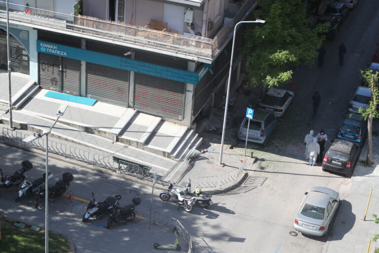 Έκρηξη στη Θεσσαλονίκη-Έρευνα της αστυνομίας στο διαμέρισμα όπου φέρεται να διέμενε η 38χρονη