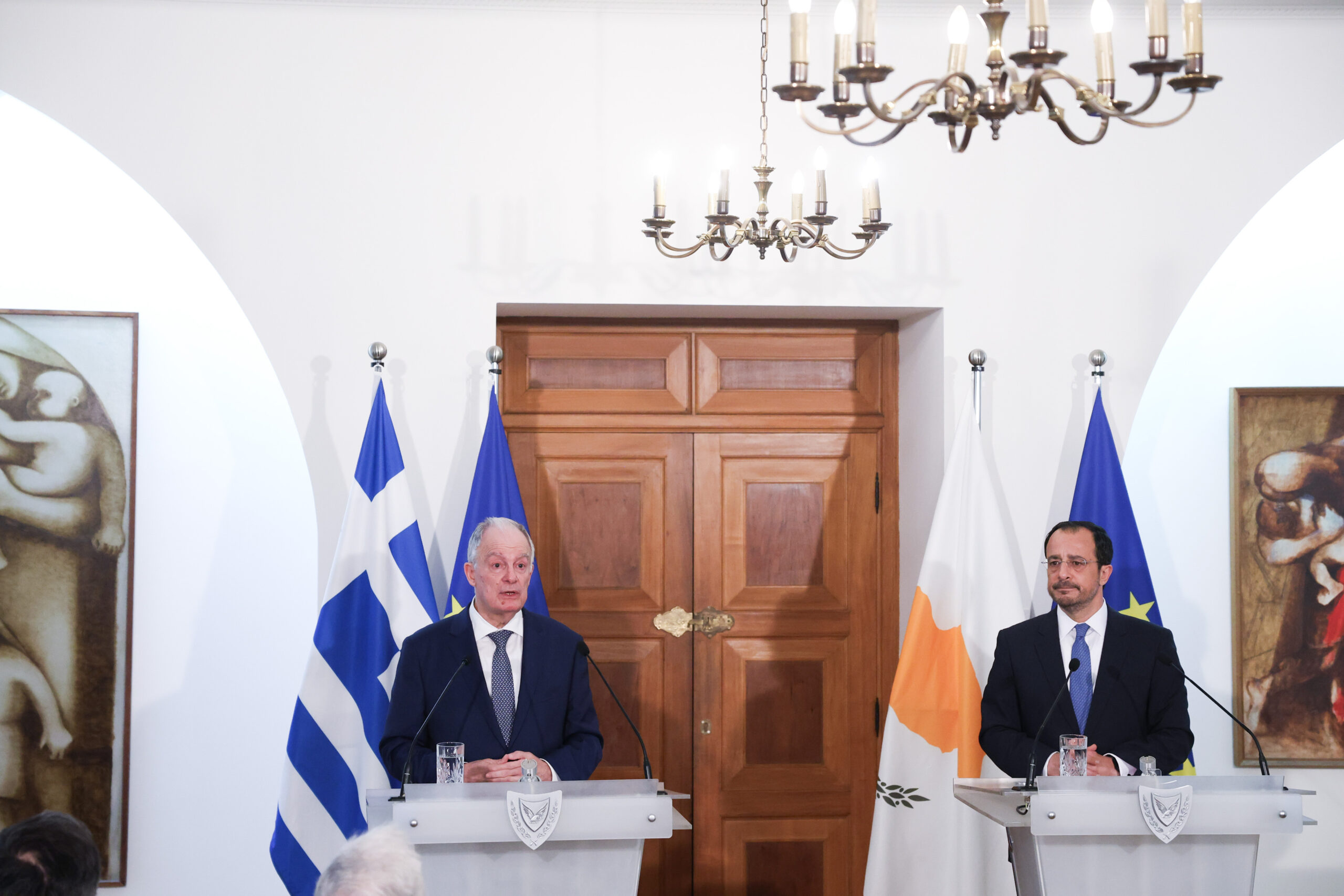 ΕΠΙΣΚΕΨΗ ΤΟΥ ΠΡΟΕΔΡΟΥ ΤΗΣ ΔΗΜΟΚΡΑΤΙΑΣ ΚΩΝΣΤΑΝΤΙΝΟΥ ΤΑΣΟΥΛΑ ΣΤΗ ΚΥΠΡΟ (ΘΟΔΩΡΗΣ ΜΑΝΩΛΟΠΟΥΛΟΣ/ΓΡΑΦΕΙΟ ΤΥΠΟΥ ΠΡΟΕΔΡΙΑΣ ΤΗΣ ΔΗΜΟΚΡΑΤΙΑΣ/EUROKINISSI)