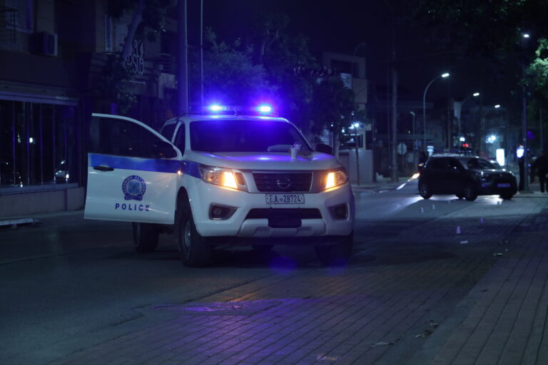 Άνω Λιόσια: Μαφιόζικο χτύπημα σε βάρος μέλους της εγχώριας μαφίας – Τον έσωσε το θωρακισμένο όχημά του
