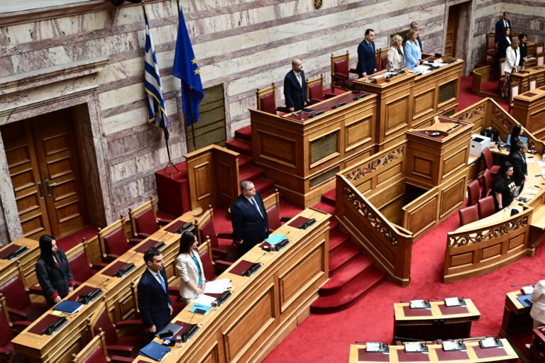 Ειδική συνεδρίαση της Βουλής στη μνήμη του Γρηγόρη Λαμπράκη – Τηρήθηκε ενός λεπτού σιγή