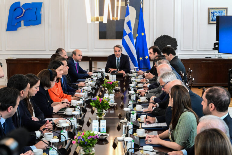 Υπουργικό Συμβούλιο: Η ακρίβεια, το μεταναστευτικό και ο ΟΠΕΚΕΠΕ επί τάπητος – Οι πέντε πρωτοβουλίες για την αντιμετώπιση της ακρίβειας