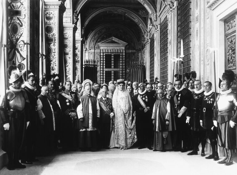 Οι απόγονοι του τελευταίου βασιλιά της Ιταλίας ζητούν πίσω κοσμήματα αξίας 300 εκατ. ευρώ