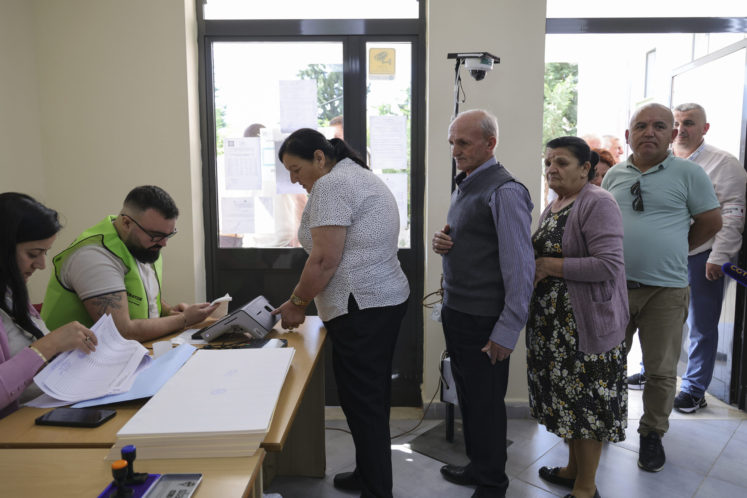 Εκλογές στην Αλβανία: «Μονομαχία» Ράμα – Μπερίσα – Το ΕΡΤNews σε Τίρανα και Χειμάρρα